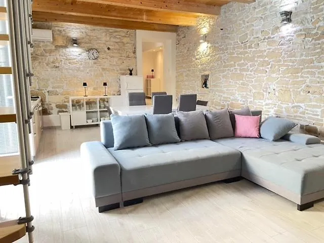 Medulin Labirint Queen Apartment